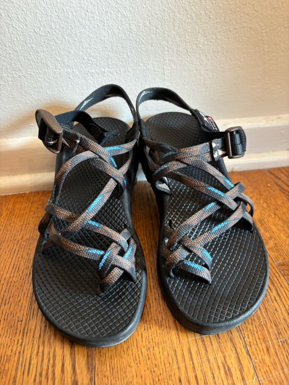 Women’s zx2 Chaco Sandals size 6
